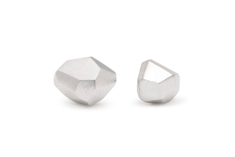 Broqueles Guijarros / Pebble Studs